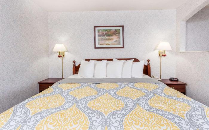 Days Inn by Wyndham Battlefield Rd/Hwy 65