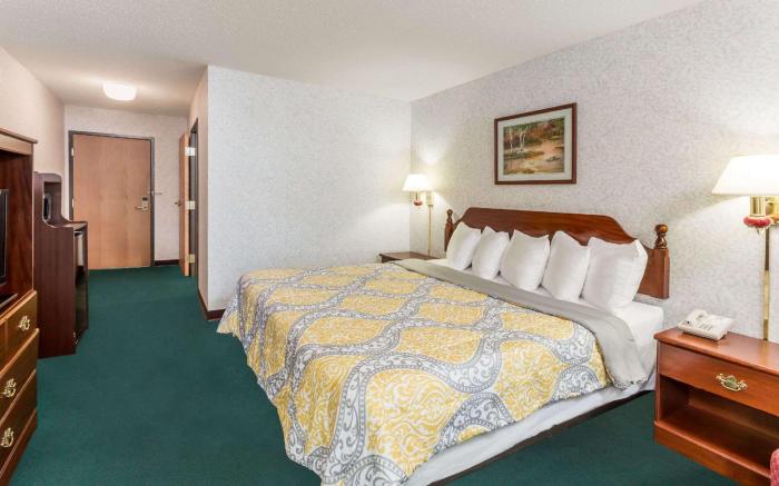 Days Inn by Wyndham Battlefield Rd/Hwy 65