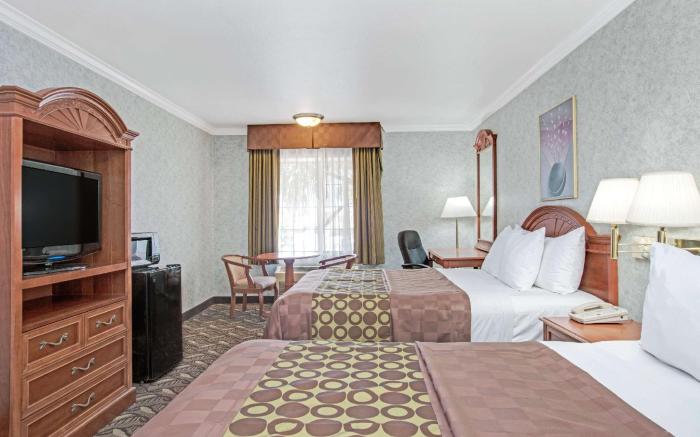 Days Inn by Wyndham Los Angeles LAX/ Redondo&ManhattanBeach