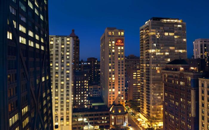 Hilton Chicago Magnificent Mile Suites