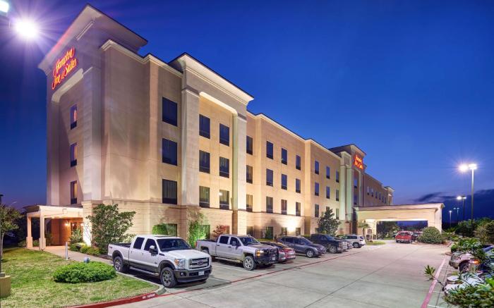 Hampton Inn & Suites Waco-South