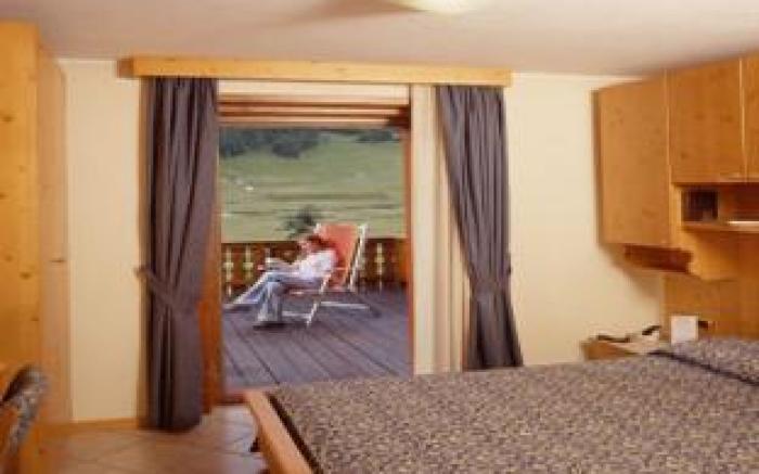 Paradise Lodge