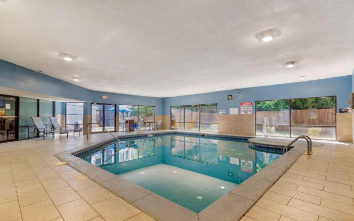 Best Western Plus McDonough Inn & Suites