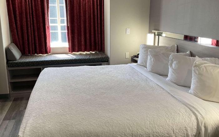 Microtel Inn & Suites by Wyndham Clarksville