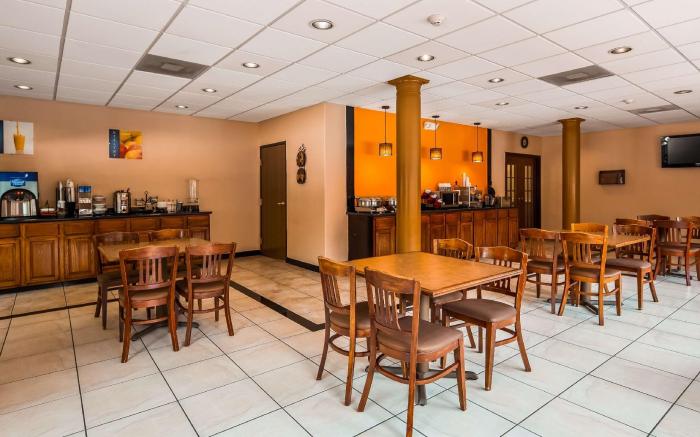 Best Western PLUS The Woodlands