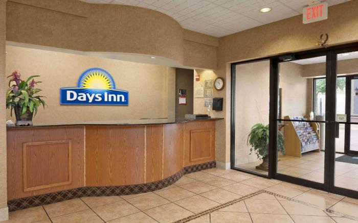 Days Inn by Wyndham Suites San Antonio North/Stone Oak