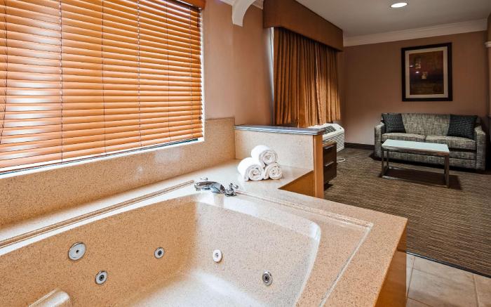 Best Western Plus Suites Hotel - Los Angeles LAX Airport