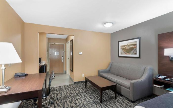 Best Western Plus Denton Inn and Suites