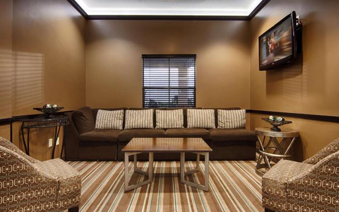 Best Western Plus Seawall Inn & Suites by the Beach