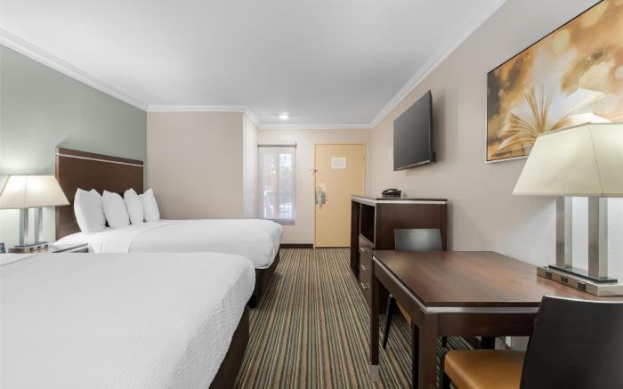 Best Western Courtesy Inn Hotel - Anaheim Resort at the Park