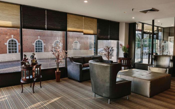 Stamford Suites