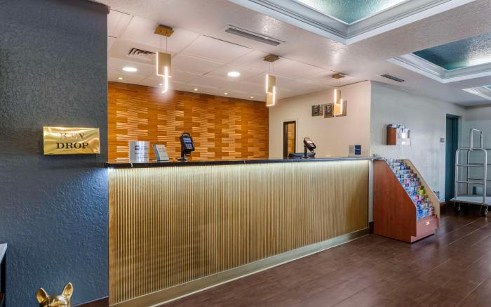 Best Western Plus Universal Inn
