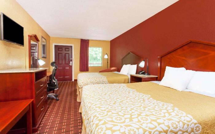 Days Inn by Wyndham Columbia