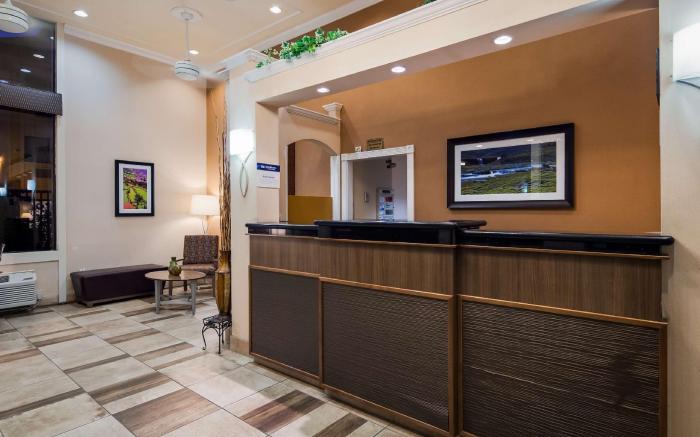 Best Western PLUS Inn of Hayward