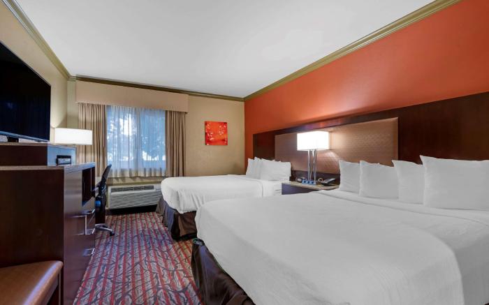 Best Western Plus Brookside Inn
