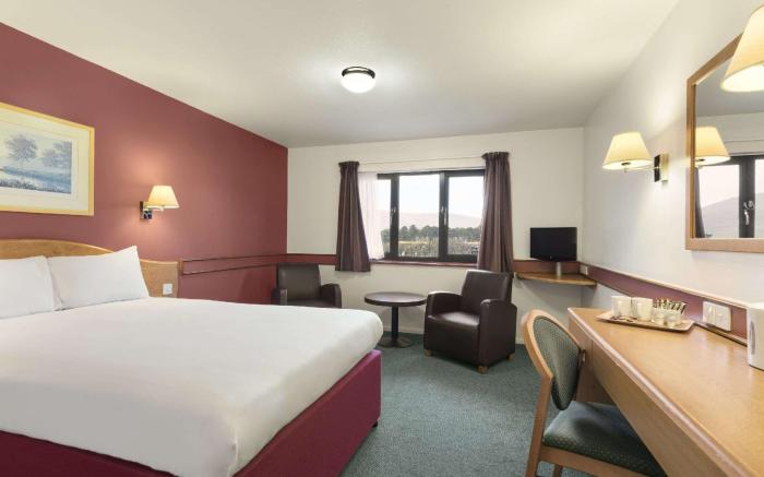 Days Inn by Wyndham Abington M74