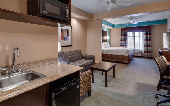 Best Western PLUS Midland Suites