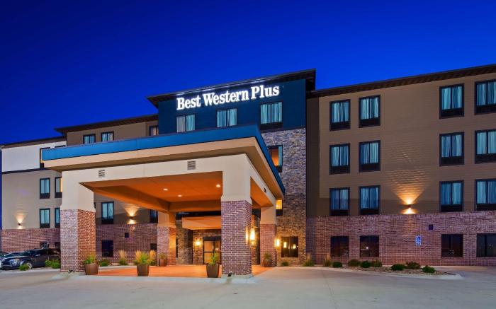Best Western Plus Lincoln Inn & Suites