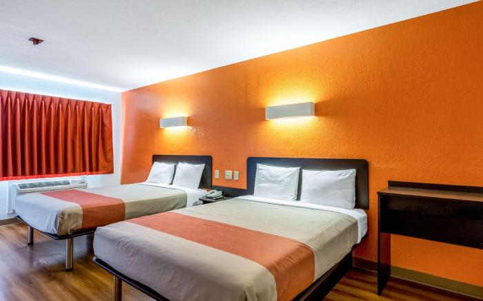 Motel 6 San Antonio, TX - South WW White Rd