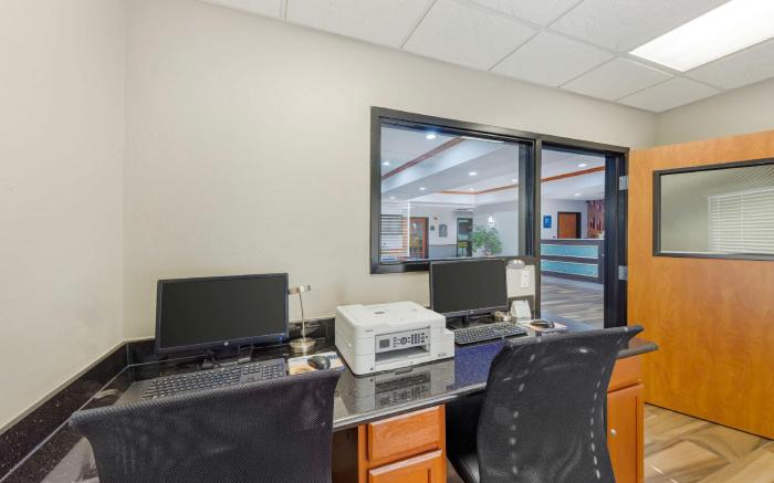 Best Western Plus Midwest City Inn and Suites