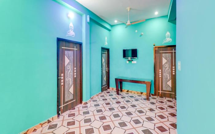 Hotel O Radhey Krishna Bhawan