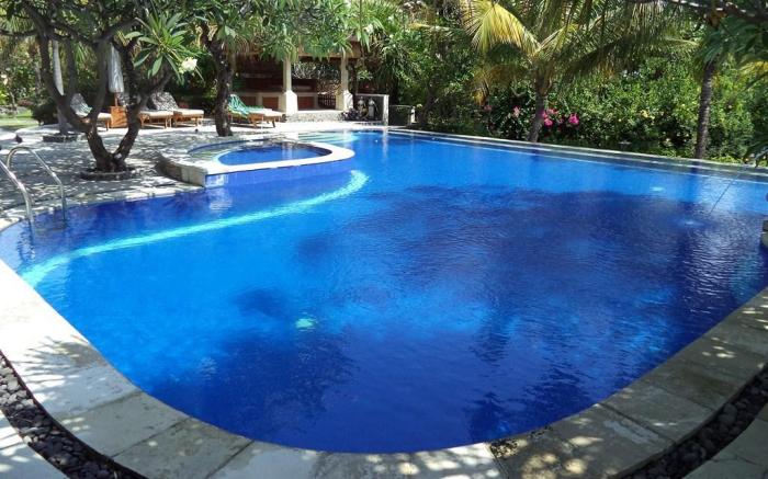 Arya Amed Beach Resort & Dive Center