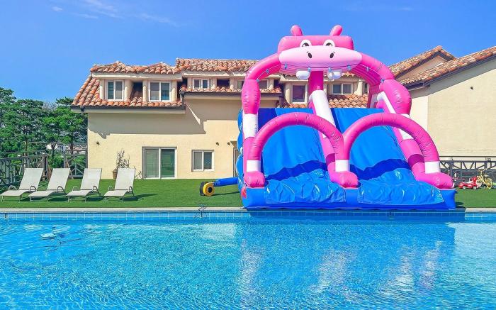 Goseong Belloci Kids Poolivilla