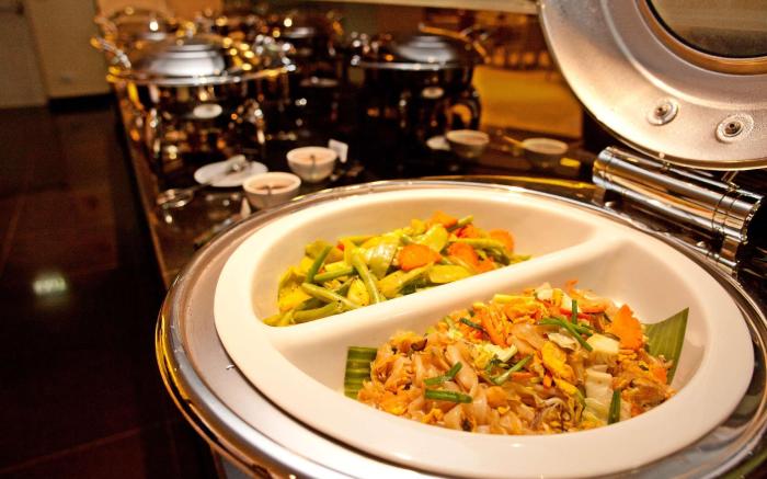 Golden Tulip Mandison Suites
