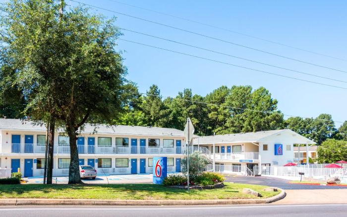 Motel 6 Longview, TX