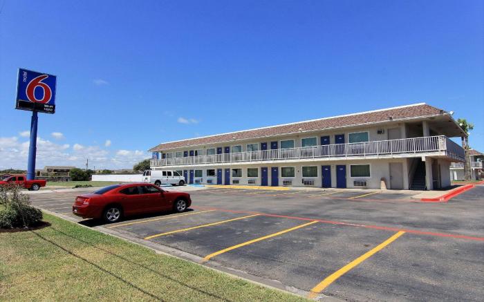 Motel 6 Corpus Christi, TX - East - North Padre Island