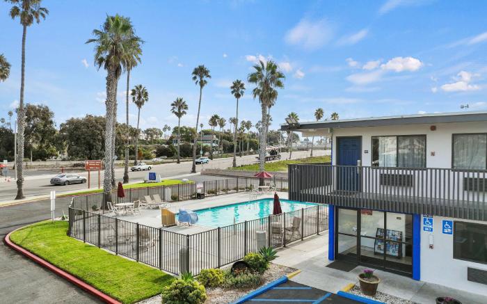 Motel 6 Ventura, CA - Beach