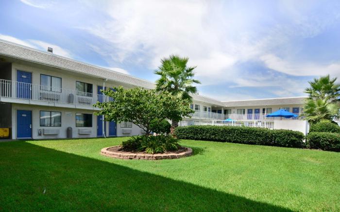 Motel 6 Galveston, TX