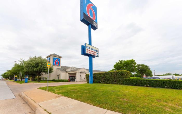 Motel 6 Dallas, TX - Northeast