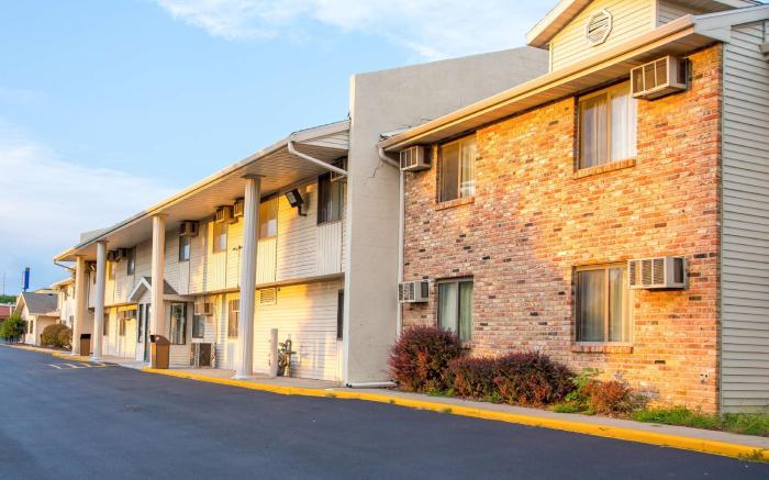Motel 6 Omaha, NE