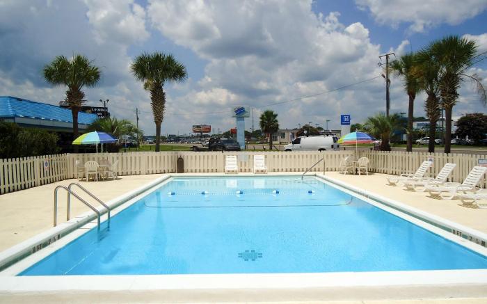 Motel 6 Pensacola, FL - West