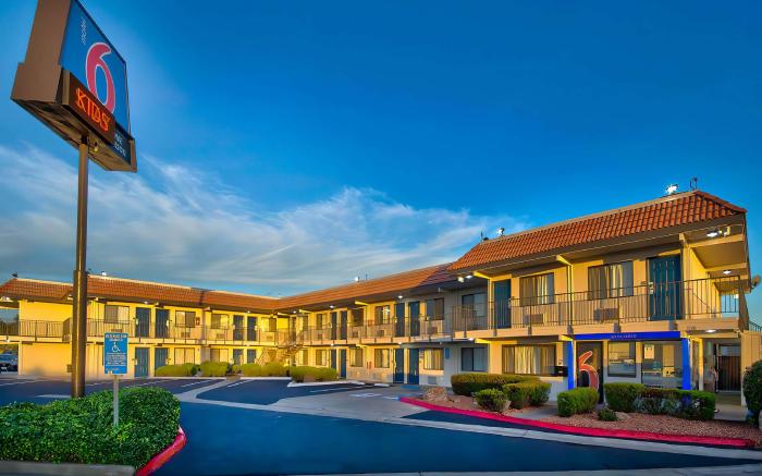 Motel 6 Vallejo, CA - Six Flags West