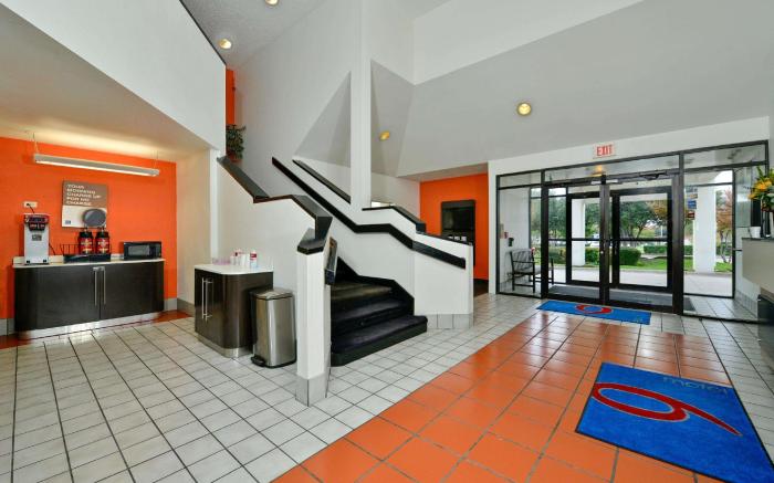 Motel 6 Plano, TX - West - Frisco