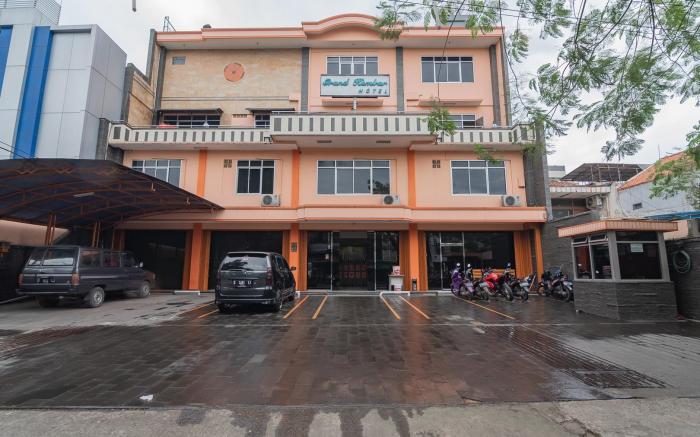 Grand Kembar Hotel Mitra RedDoorz
