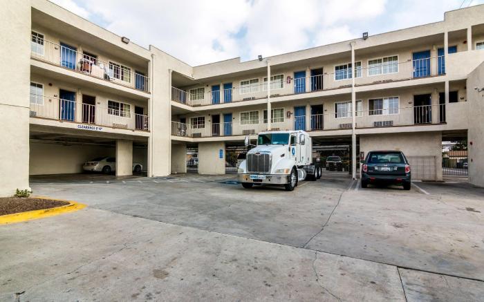 Motel 6 Bell Gardens, CA - Los Angeles