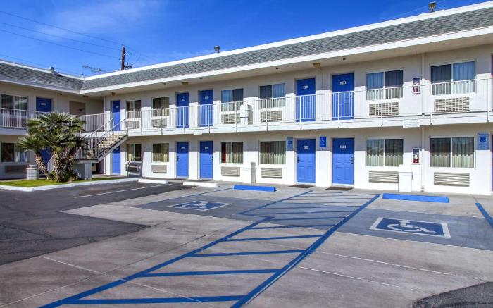 Motel 6 10461, AZ - Airport - 24th Street