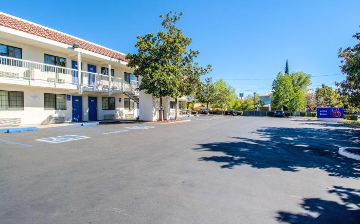 Motel 6 Redding, CA - South