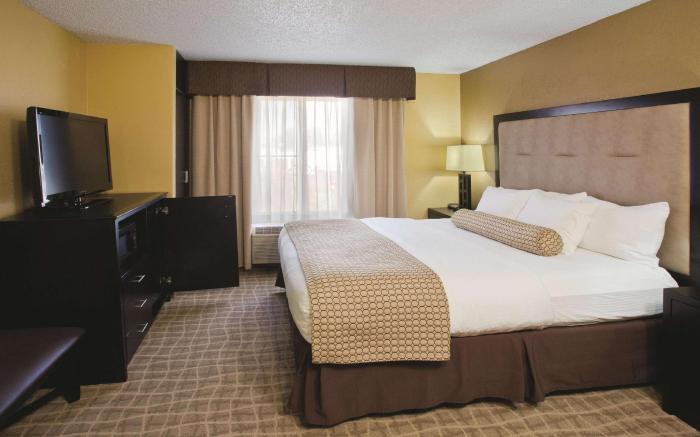 La Quinta Inn & Suites by Wyndham Hot Springs