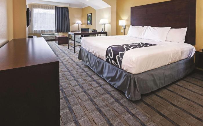 La Quinta Inn & Suites by Wyndham Houston NW Beltway8/WestRD