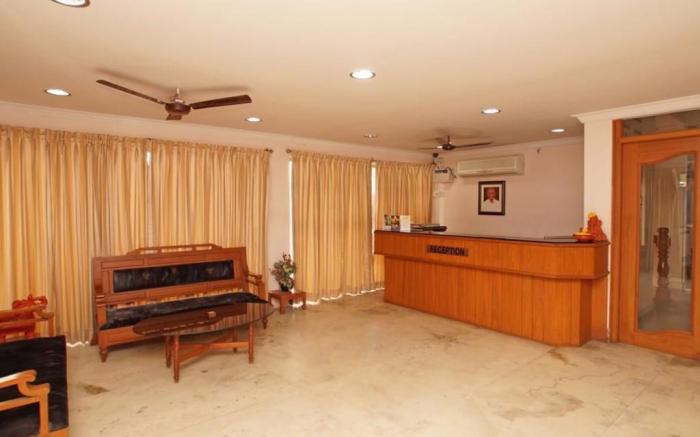 Lloyds Serviced Apartments, Near Music Academy