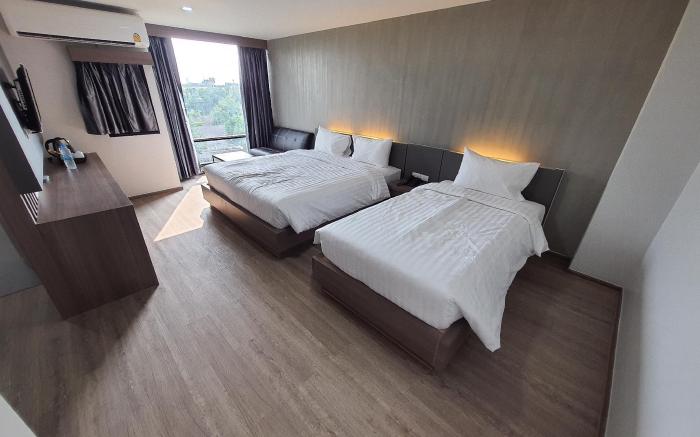 Double D Hotel