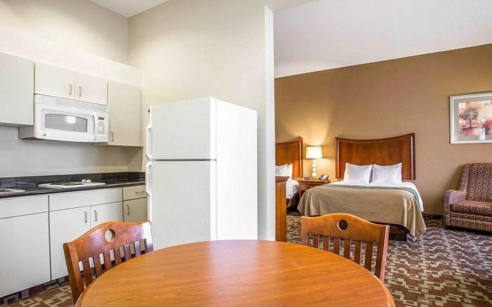 Comfort Inn & Suites