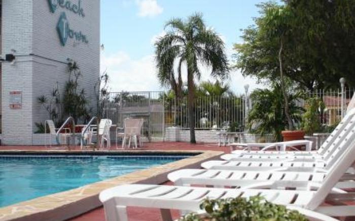 Beach and Town Motel