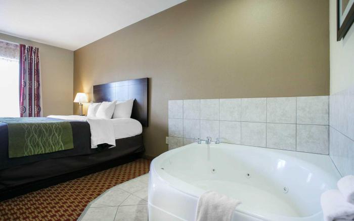 Comfort Inn & Suites Augusta West Near Fort Eisenhower