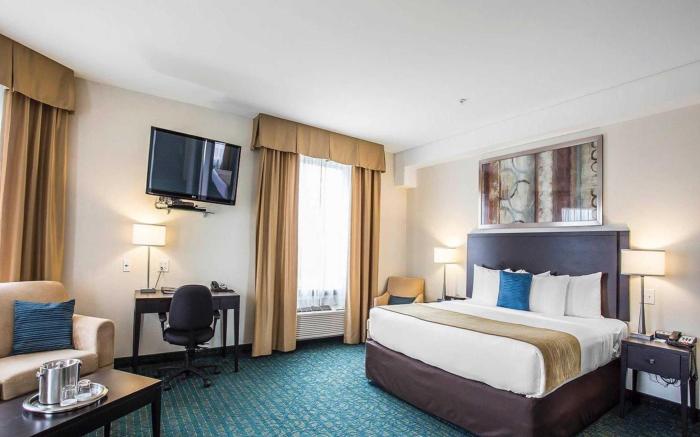 Comfort Hotel Bayer's Lake