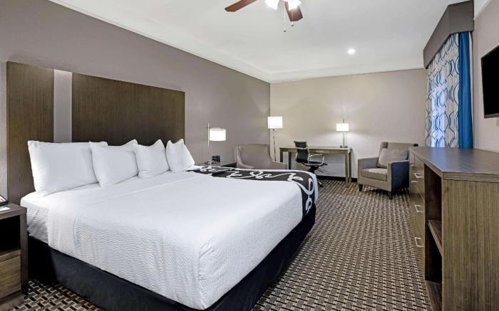 La Quinta Inn & Suites by Wyndham Conroe